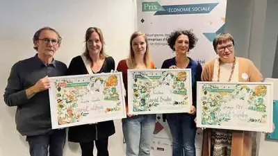 Foto van de winnaars van de Prix de l'Economie Sociale, met helemaal rechts Hilde Vernaillen, voorzitter van P&V Groep